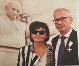 Jakub Szadaj wraz z małżonka Małgorzatą. W roku 2018 został odznaczony Krzyżem Wolności i Solidarnści 